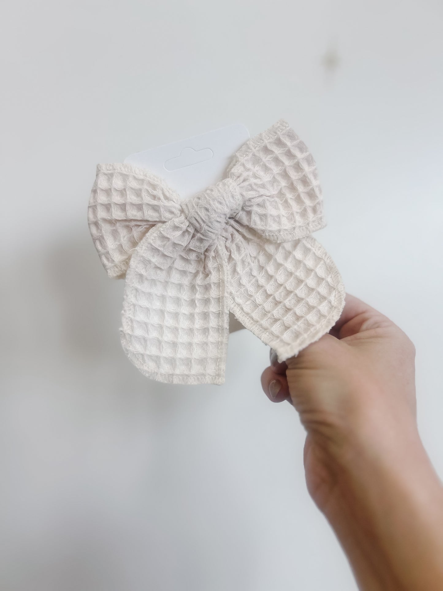 Cream Waffle Clip