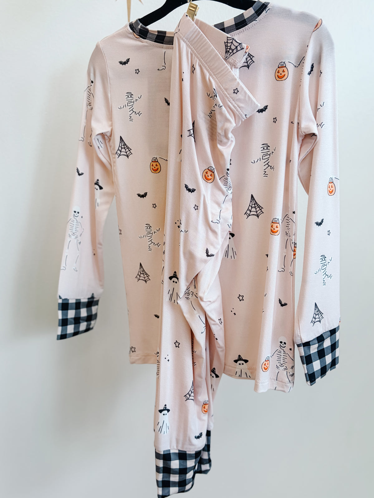 IMJ The Boo Crew 2 Piece Set in Cream