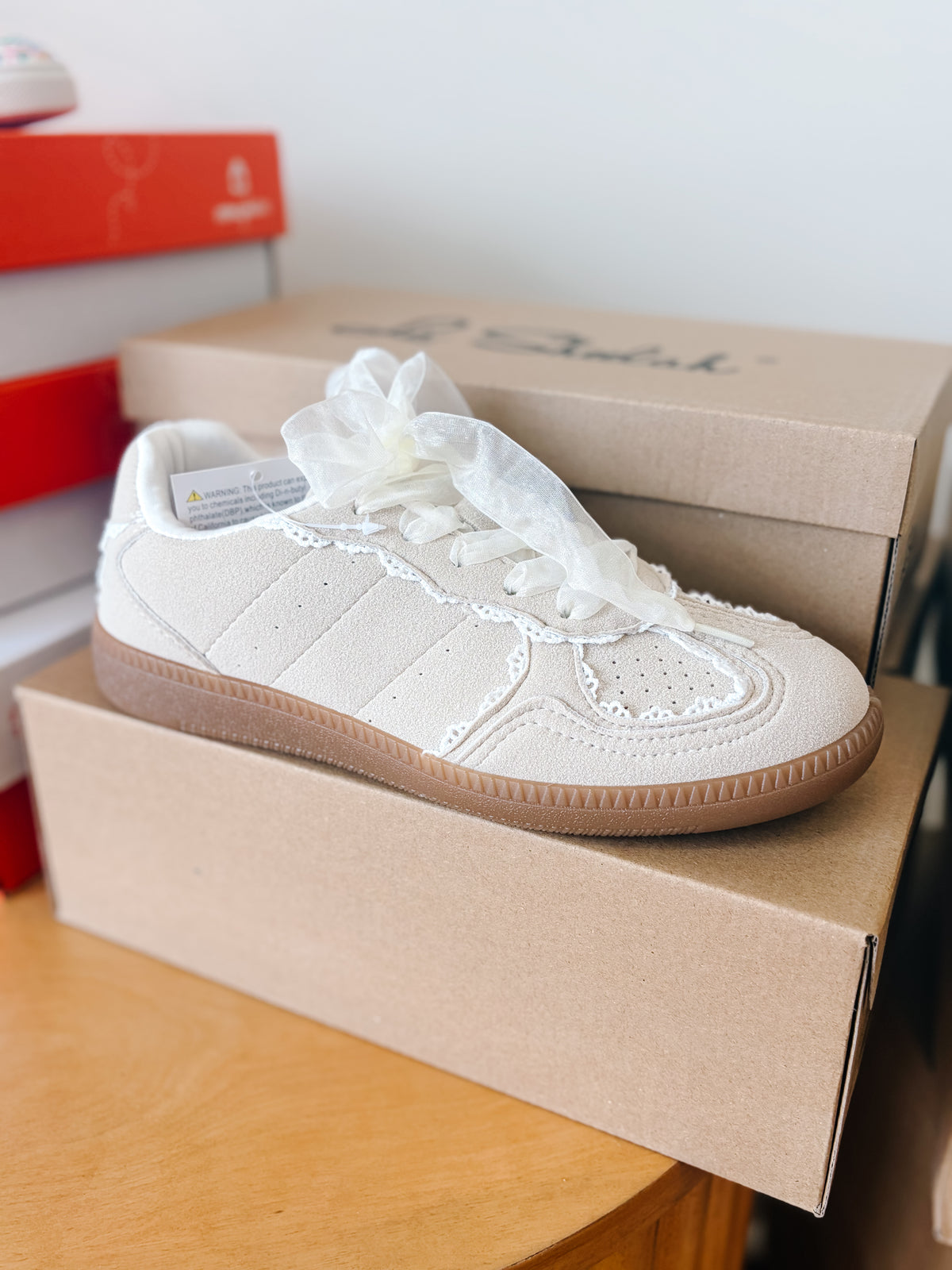 Ruffle Lace Tennis Shoes