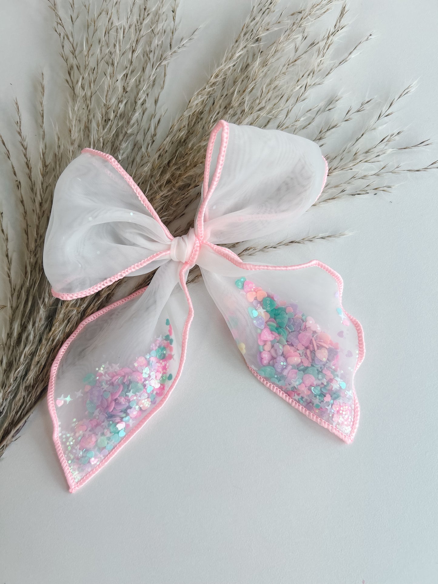 Sweet Love Shaker Bow Clip