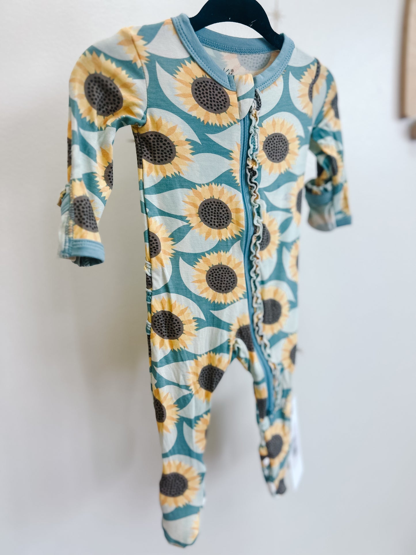 Stormy Sea Sunflower 2 Way Zipper