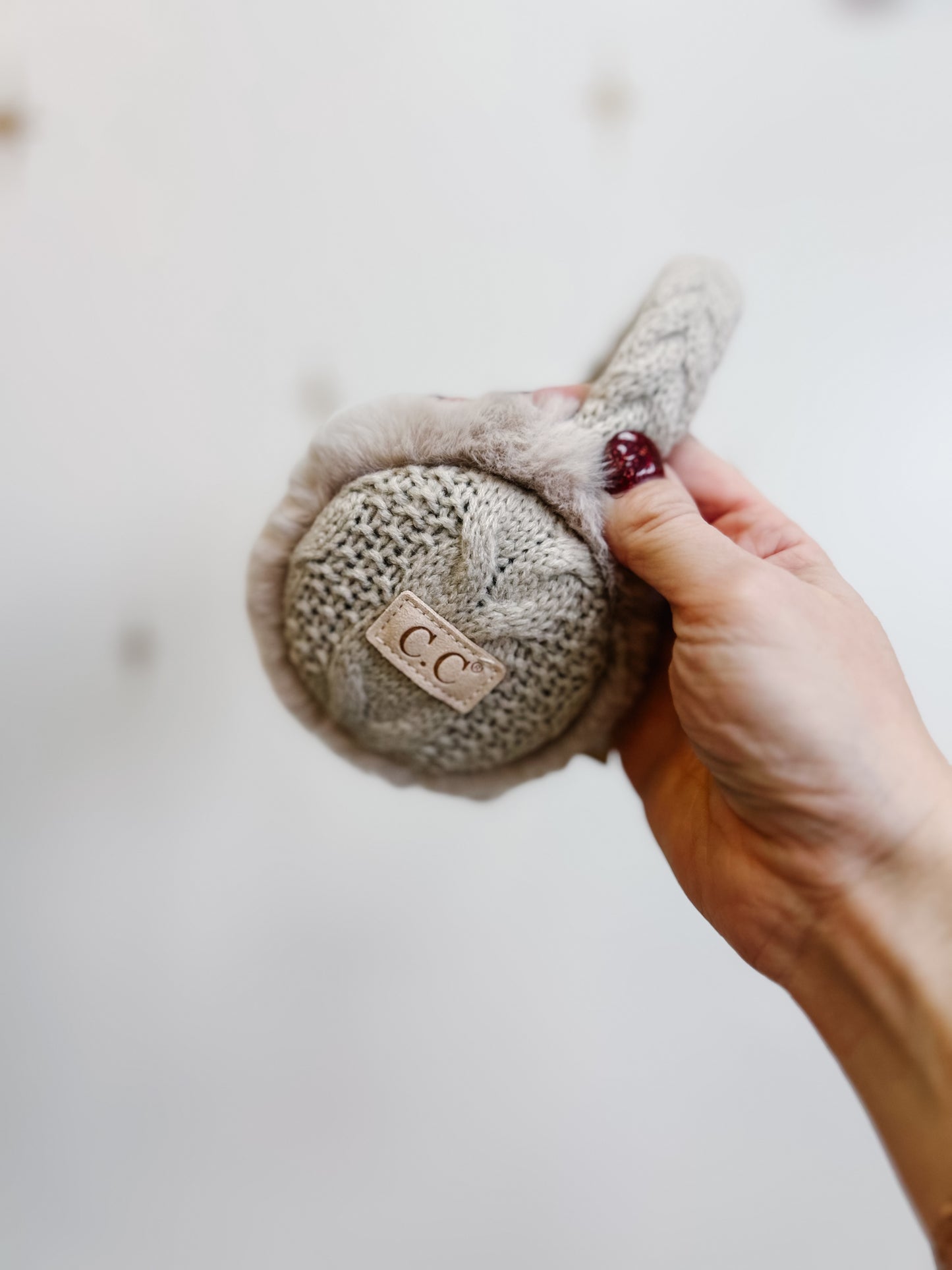 Adjustable Earmuffs - Cable Knit Beige