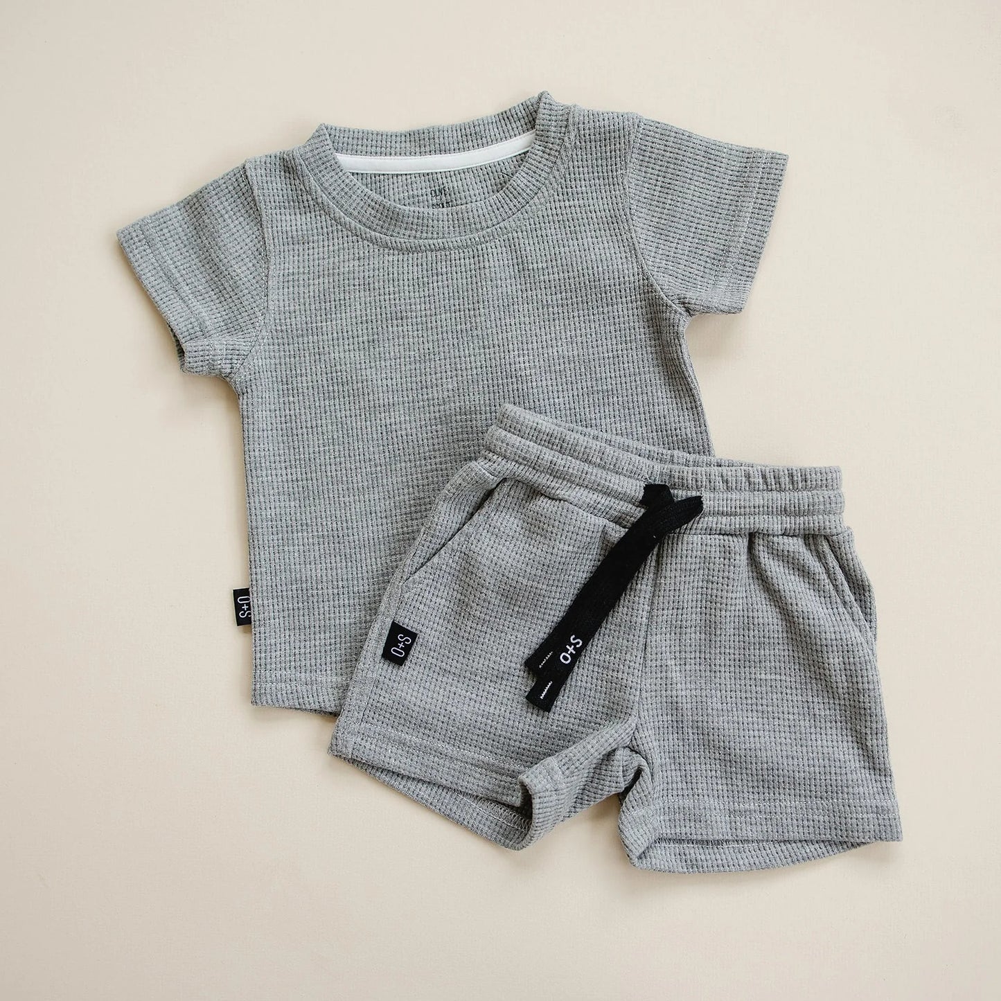 Raven Set in Grey