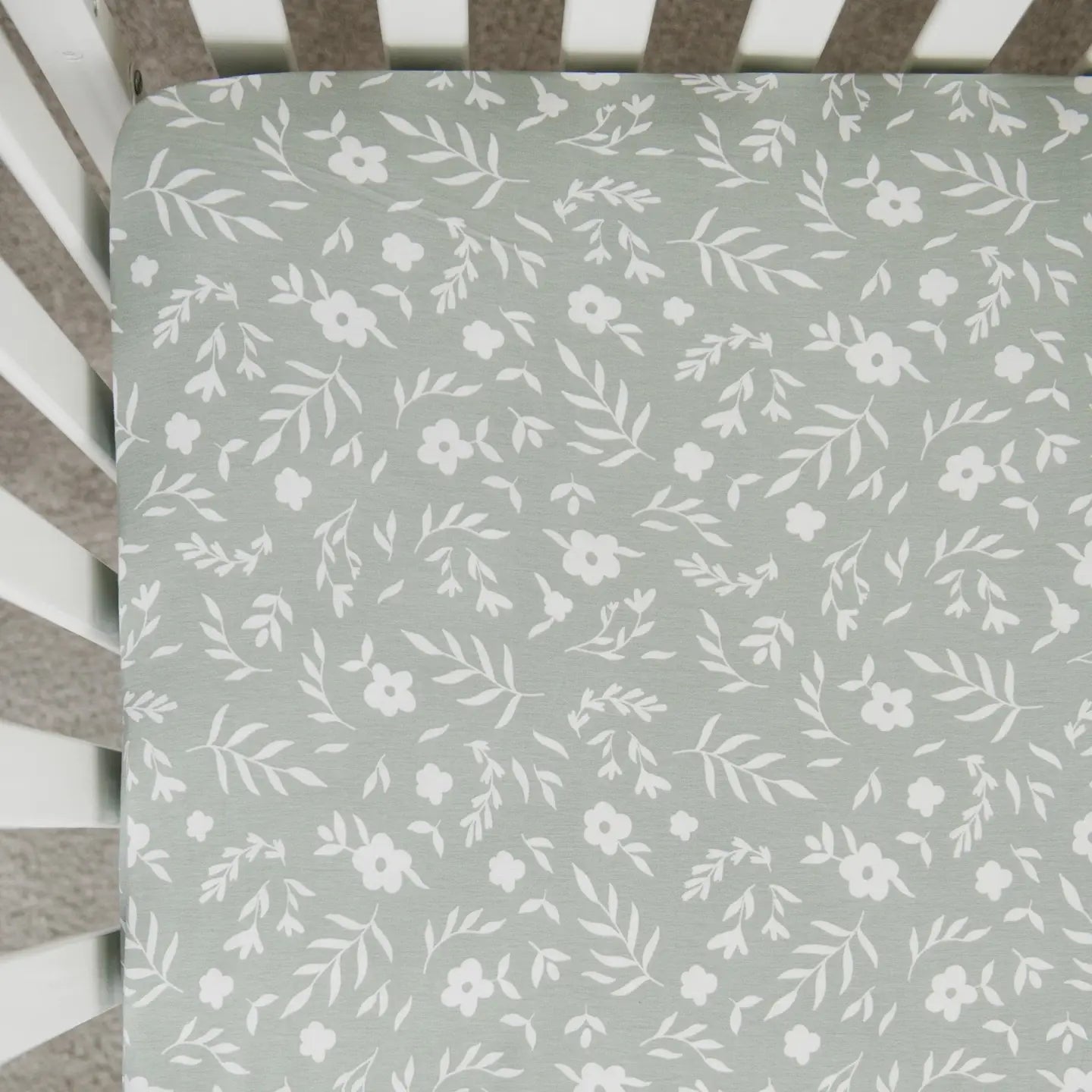 Stretchy Crib Sheet - Sweet Alyssum